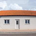 בית אירוח Perto Do Mar, Local *