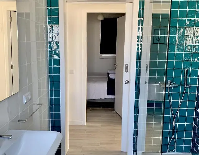 Perto Do Mar, Local *